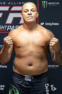 Andre 'Bebessauro' Vieira